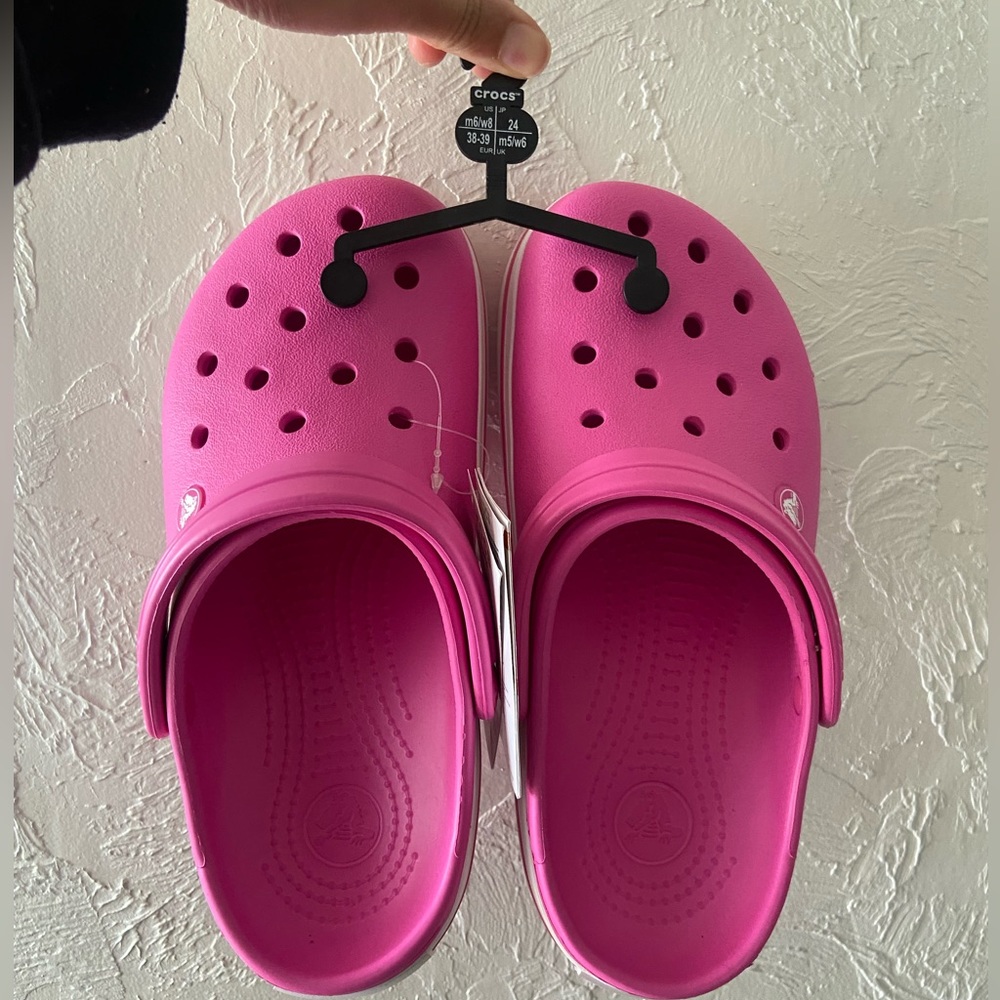 Women’s crocs